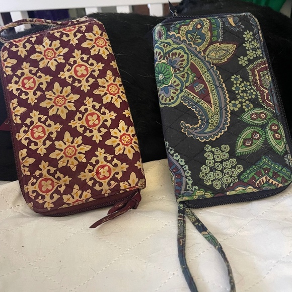 Vera Bradley - Picture 1 of 2